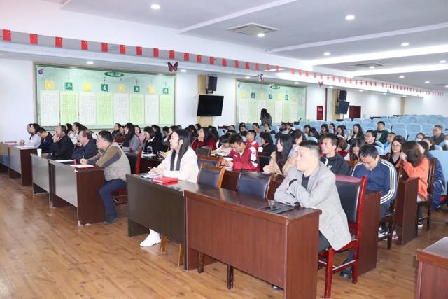 成都棕北中学西区实验学校隆重举行青蓝工程暨学习共同体结对仪式