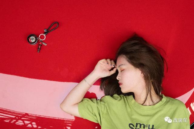 R的两厢思域，连小姐姐都抵挡不住它的魅力（最新发布）