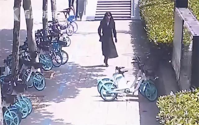 重庆|别以为男扮女装，画的跟梅超风似的就找不到你了……