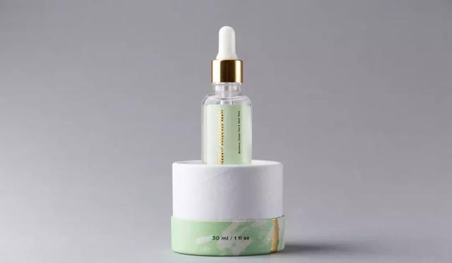 用神奇的包装吸引顾客，这样的化妆品包装更满足大家的需求(图31)