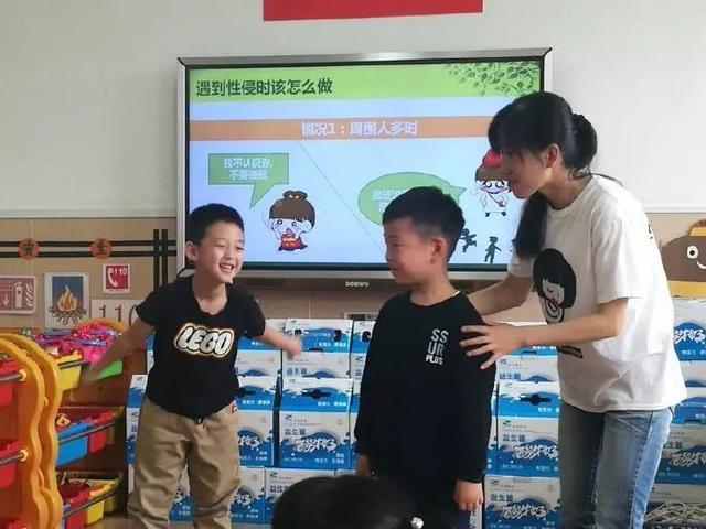 Sex boys and girls in Zhanjiang