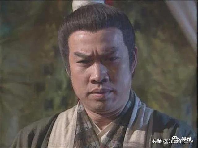 且为共和国“郭巨侠”轻轻鼓掌