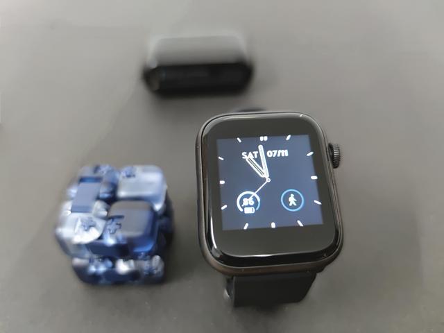 咕咚智能运动手表：个性表盘+互动直播课程，让你一秒钟就爱上它