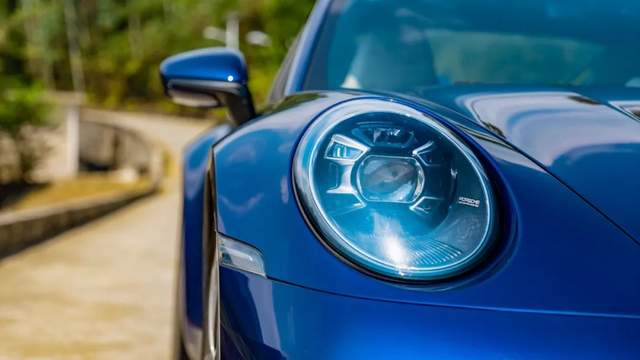 零百加速3.6s，近200万元的911才是属于保时捷的浪漫？