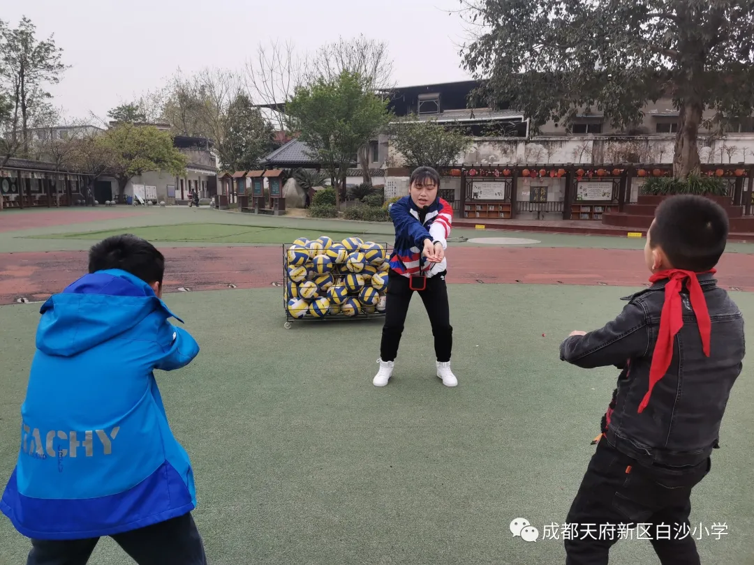 教学展示显风采，师徒结对有实效 ——记白沙小学体育组师徒结对以评促教活动