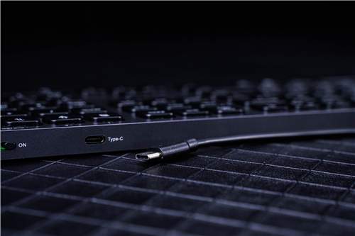 语音输入的键盘玩过没？键盘侠带你体验咪鼠智能语音键盘KB1