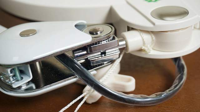 做个“养眼”的职场达人，小两千的护眼灯，爱德华非凡之光润眼灯