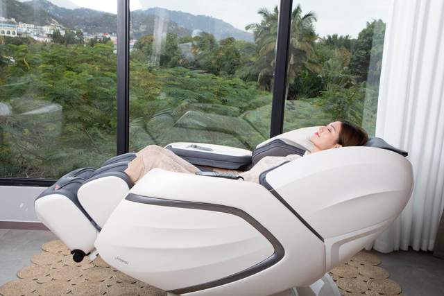 年轻人腰椎颈椎问题 joypal AI云享至尊按摩椅有高招？