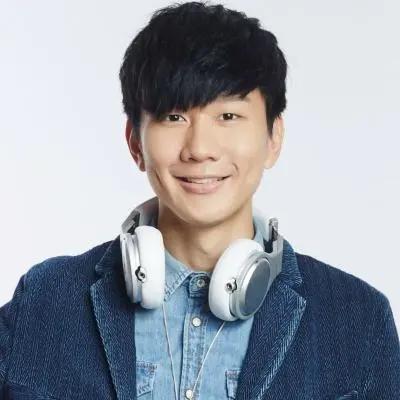 林俊杰一首新歌刷爆朋友圈，17年了华语乐坛还是要靠他