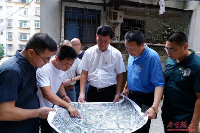 区领导陆建琪,黄美光,李文杰,陈国忠一同参加.