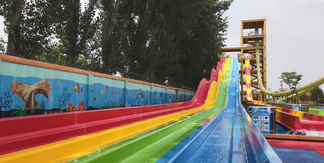 火爆菏泽的水上乐园清凉来袭在泉水叮咚水世界释放一夏