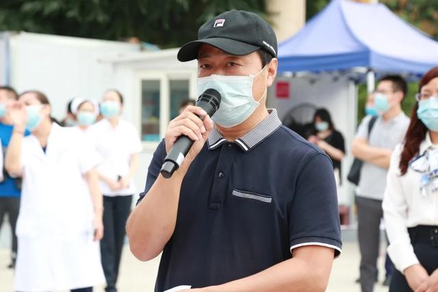 兑现迟到七个月的承诺！白衣换白纱，你是最美的新娘！