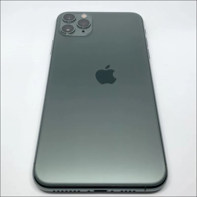 苹果Logo 长歪了的iPhone 11 Pro，以约新台币7.6 万元高价售出