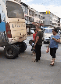 有意思的动图：就问你们有没有感受到王的蔑视？
