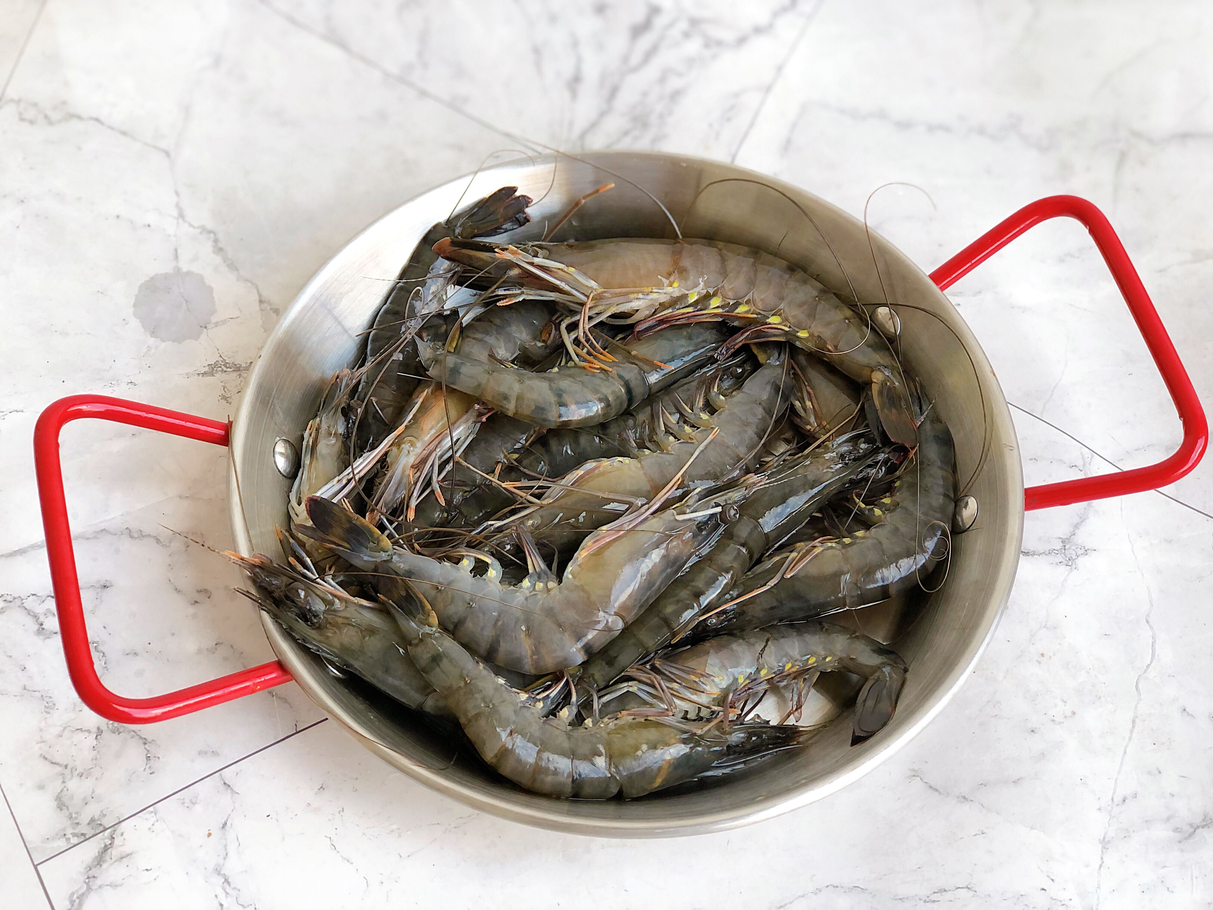 To Keep Prawns Fresh It S A Mistake To Put Them In The Refrigerator Directly Inews