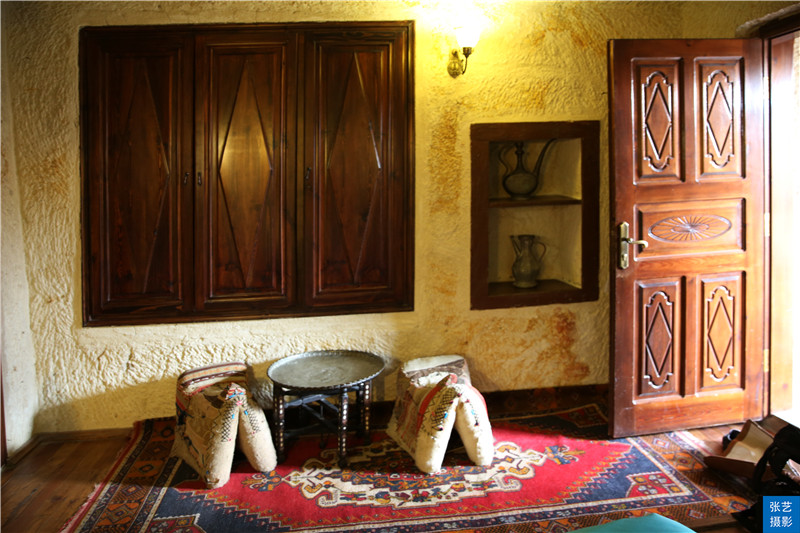 土耳其卡巴多奇亚，三百万年火山爆发形成岩洞，住在里面感觉如何