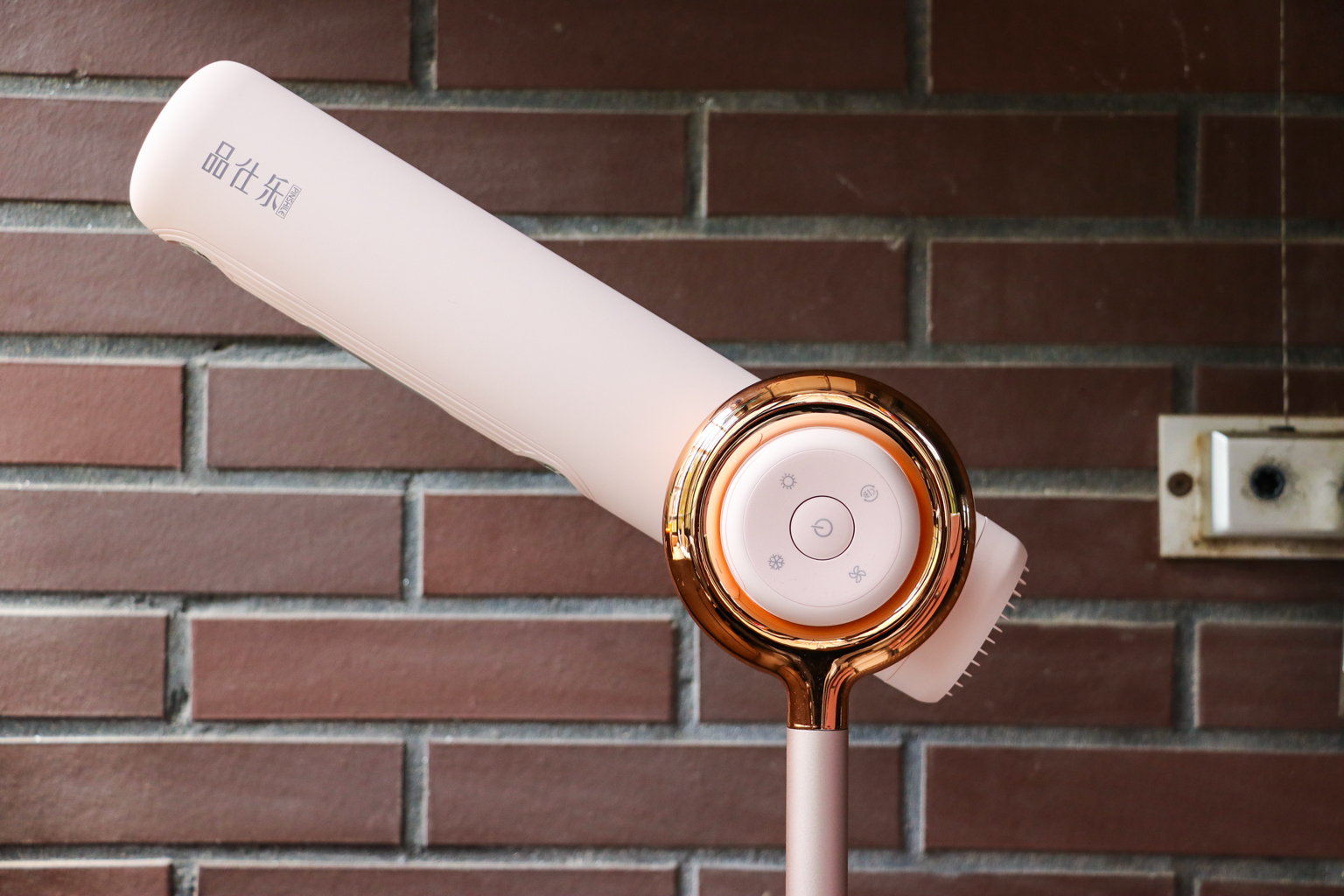 这年头，连吹风机都能“站”起来了！品仕乐立式吹风机体验分享