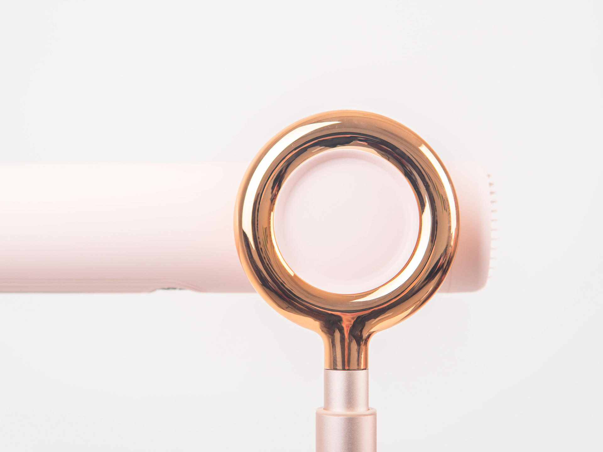 颠覆传统吹发方式，品仕乐立式吹风机解放双手吹发更舒适