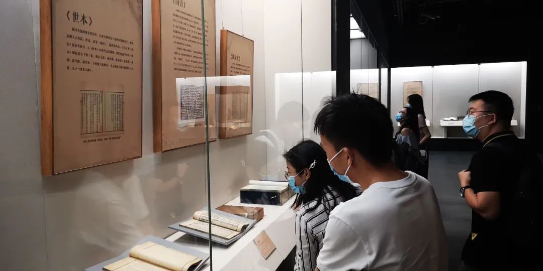 中检联检测有限公司党支部全体党员以及员工代表赴深圳市博物馆开展“红色教育”主题党日活动！(图2)