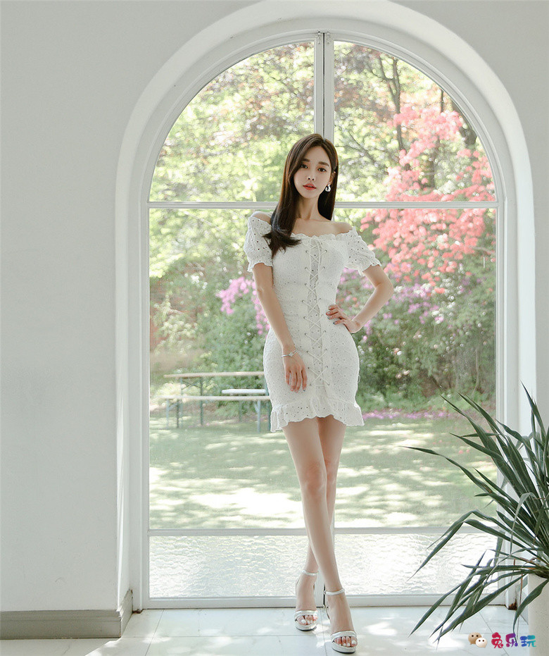 孙允珠：雪黛蔷薇波尔卡曼妙古典礼裙