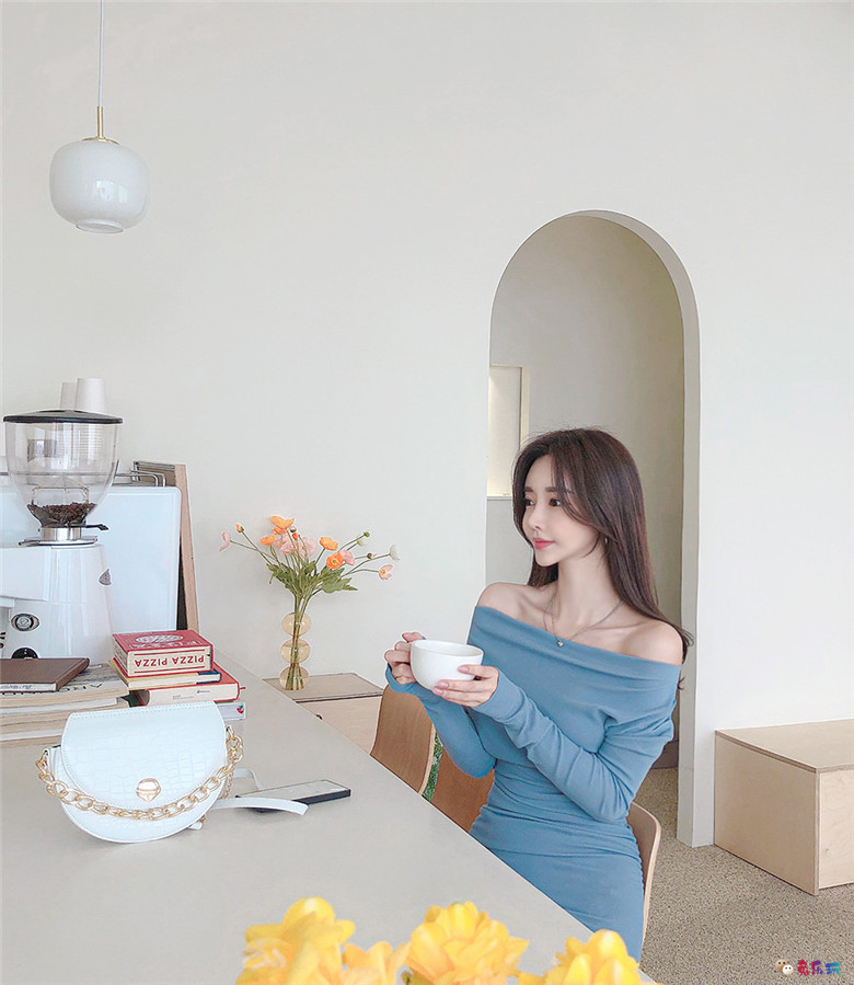 孙允珠：热亚那娇蓝琉璃文艺鱼尾长裙