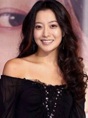 Kim Hee Sun was questioned for plastic surgery because of her 