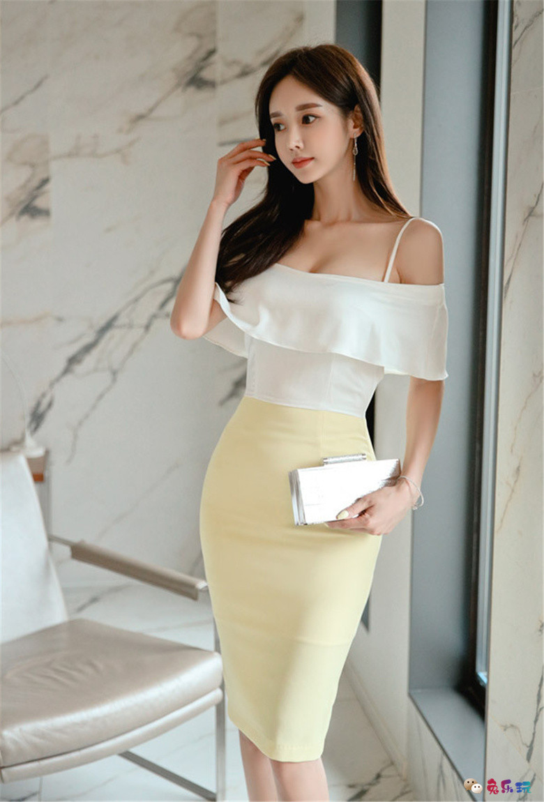 孙允珠丨维也纳淡黄抹胸柔幻公主衣裙