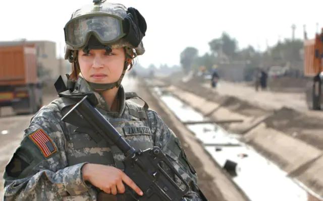 Names of american female soldiers