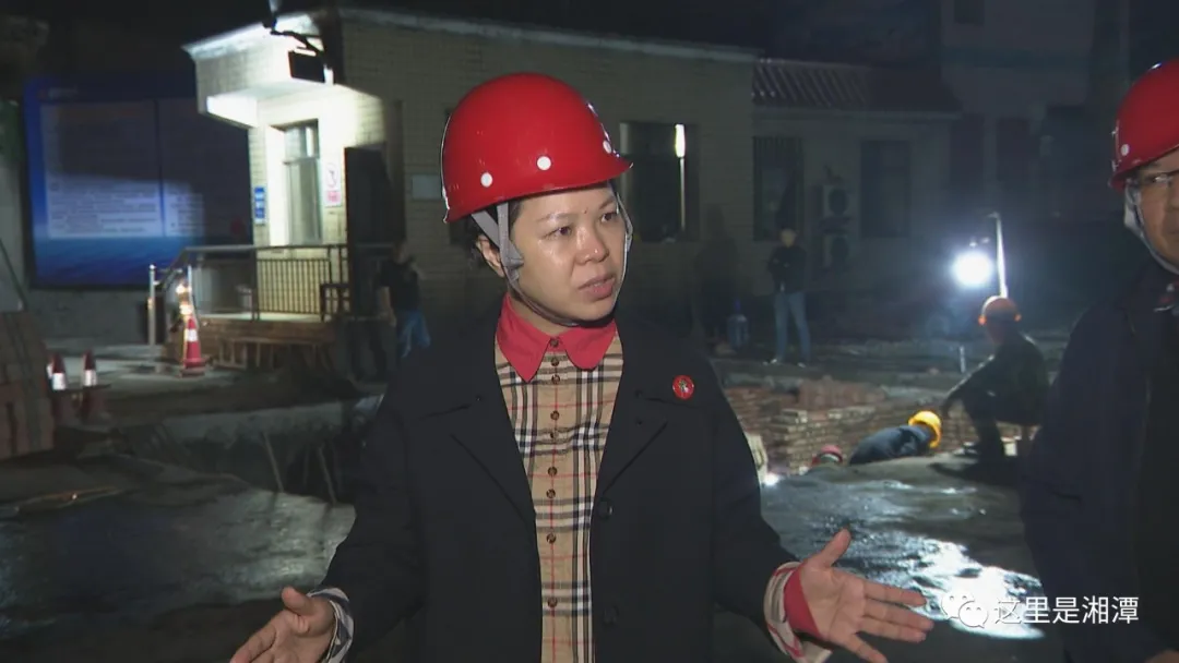 重视突出环境问题整改，湘潭市长张迎春夜访企业