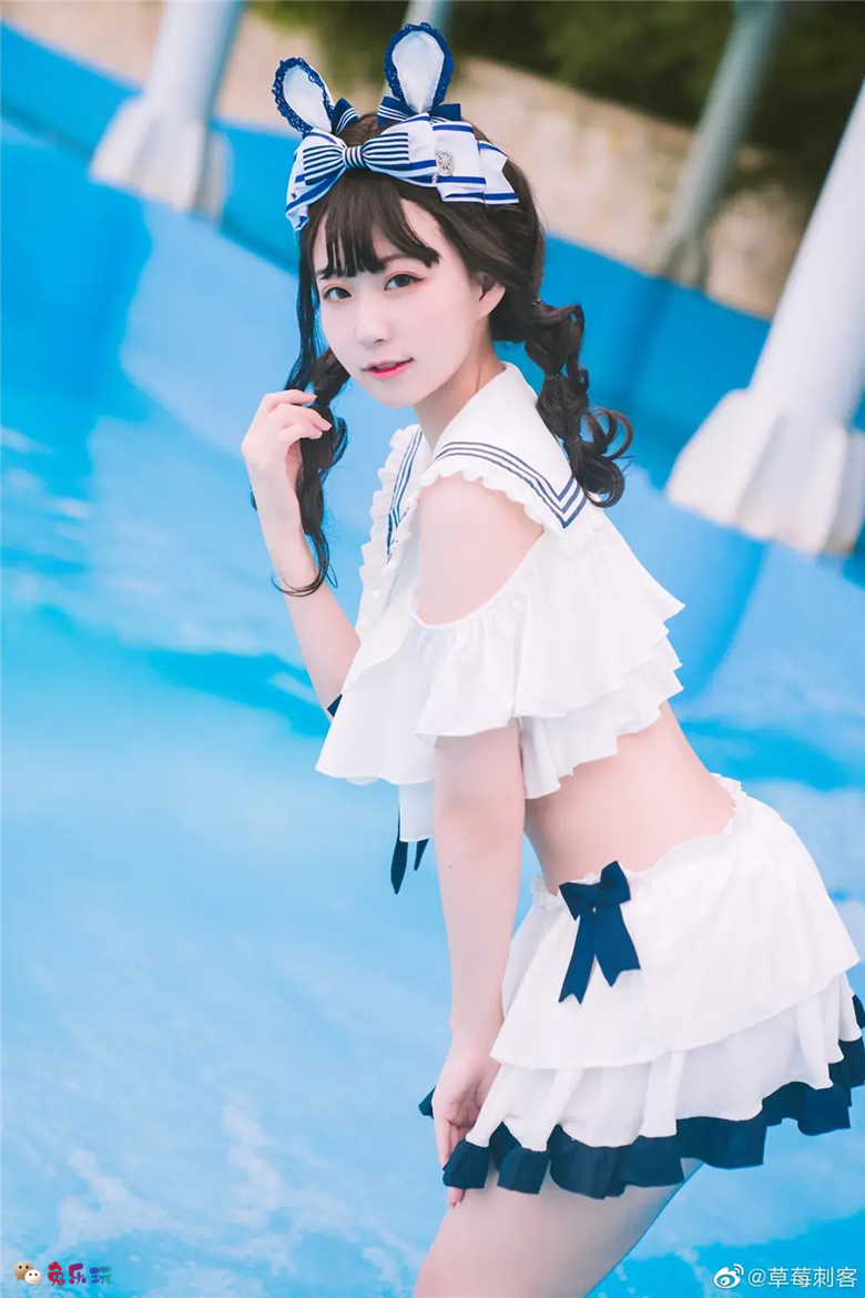 草莓刺客丨水上乐园
