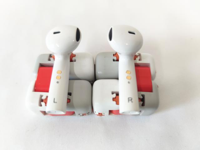 你见过可以无线充电的耳机吗？小方盒蓝牙耳机不用担心忘带数据线