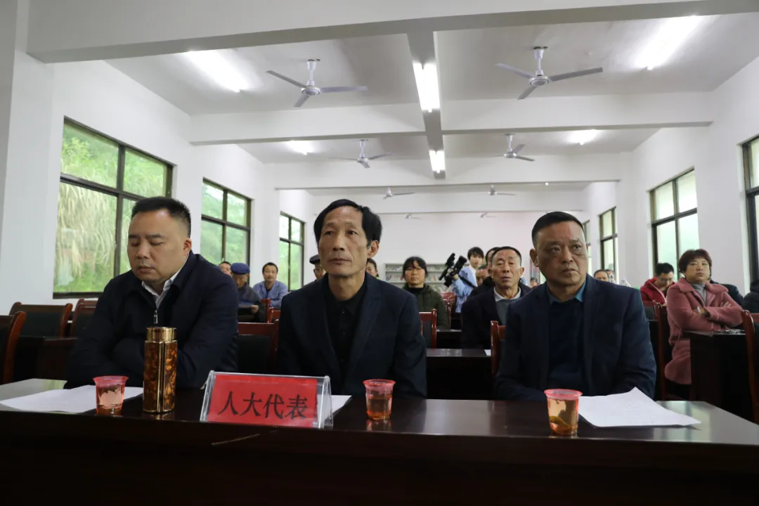 「我为群众办实事」巡回开庭进乡村、解纷普法两不误
