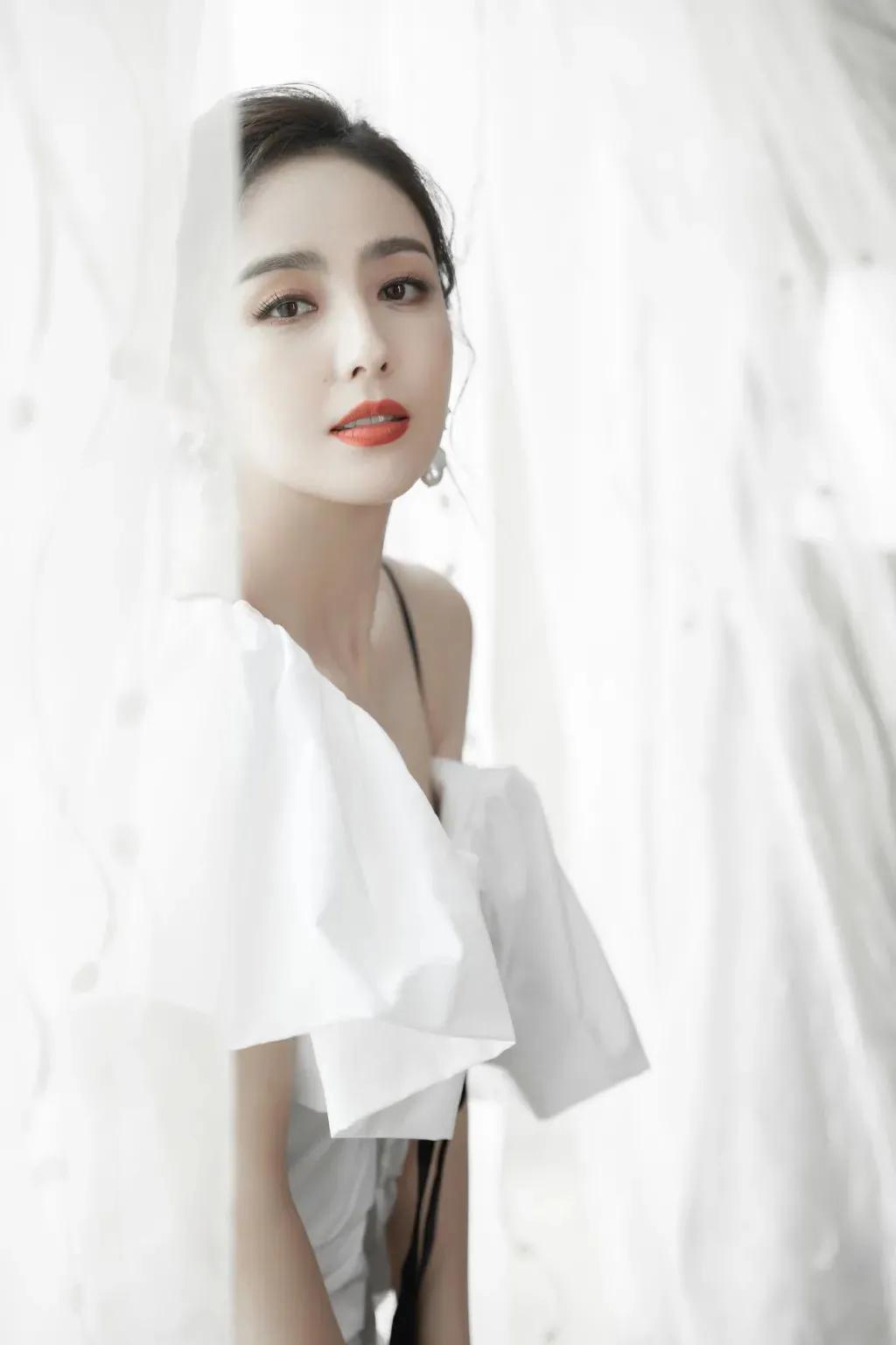 Liya Tong ~ Sexy and charming - iNEWS