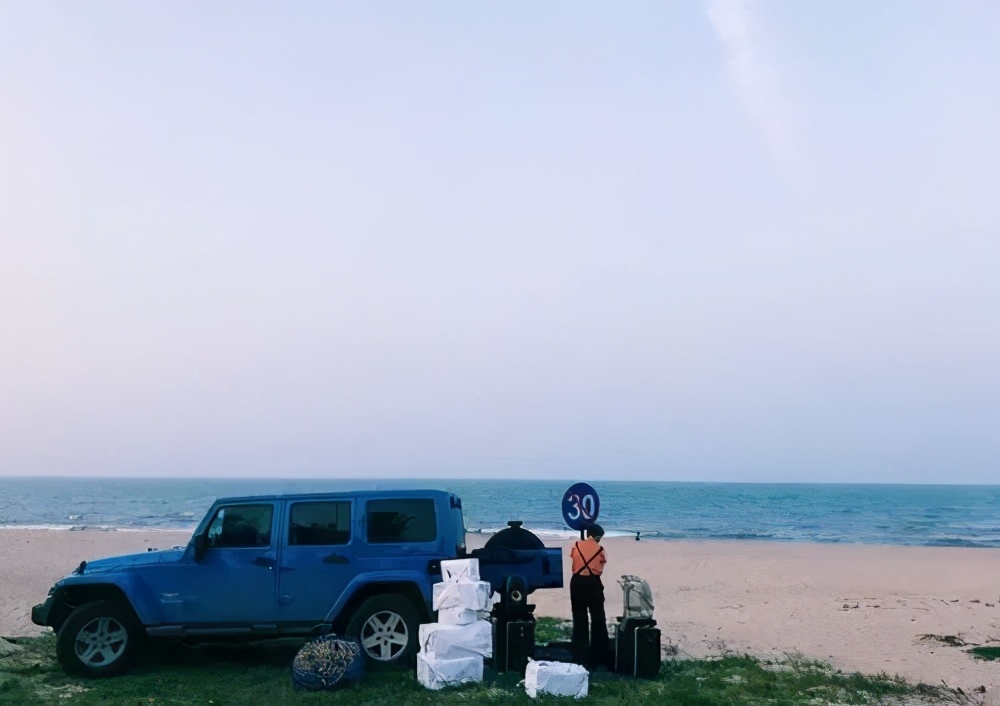 曾一夜爆红却选择流浪，这位“快女”活的也太酷了！​